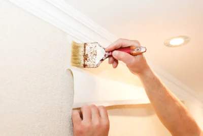 Pose de papier peint à Hauban — revêtements muraux et toiles de verre